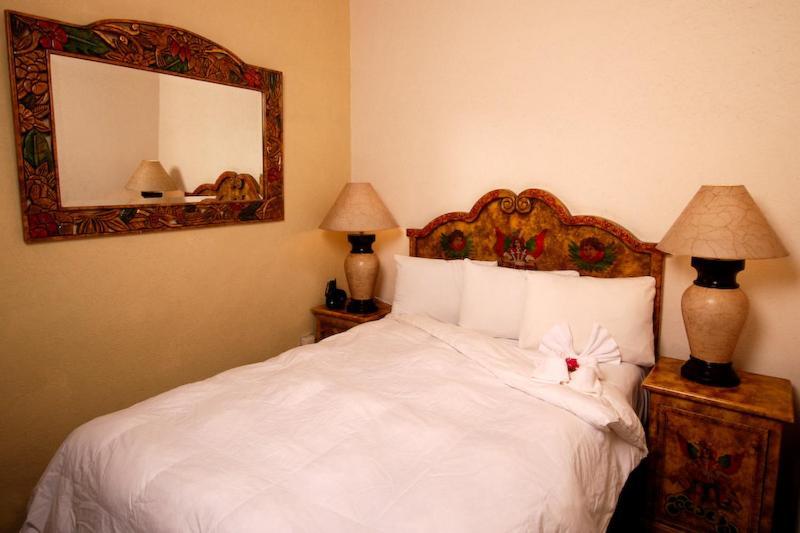 Hotel & Suites Galeria Morelia Buitenkant foto