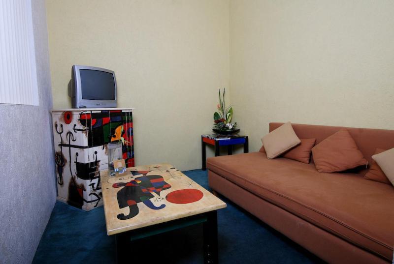 Hotel & Suites Galeria Morelia Buitenkant foto
