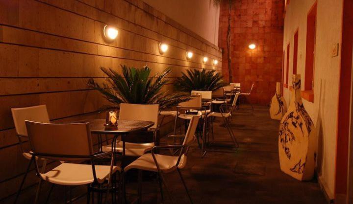Hotel & Suites Galeria Morelia Buitenkant foto