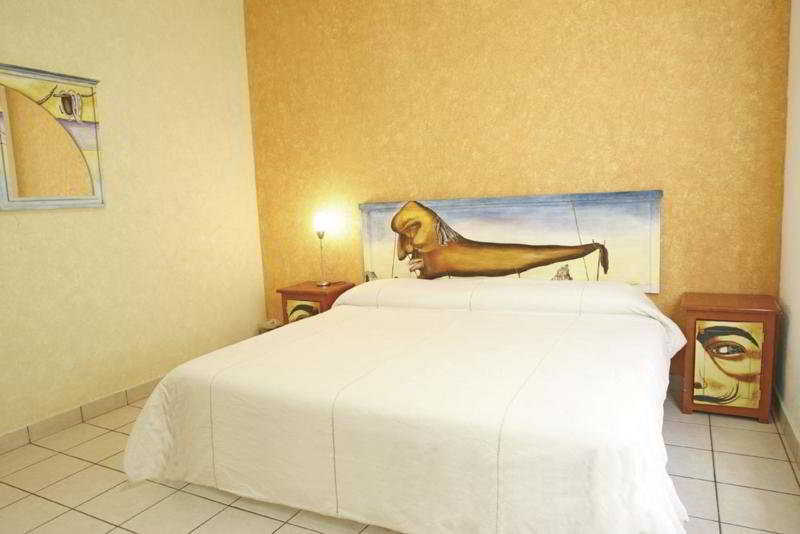 Hotel & Suites Galeria Morelia Buitenkant foto