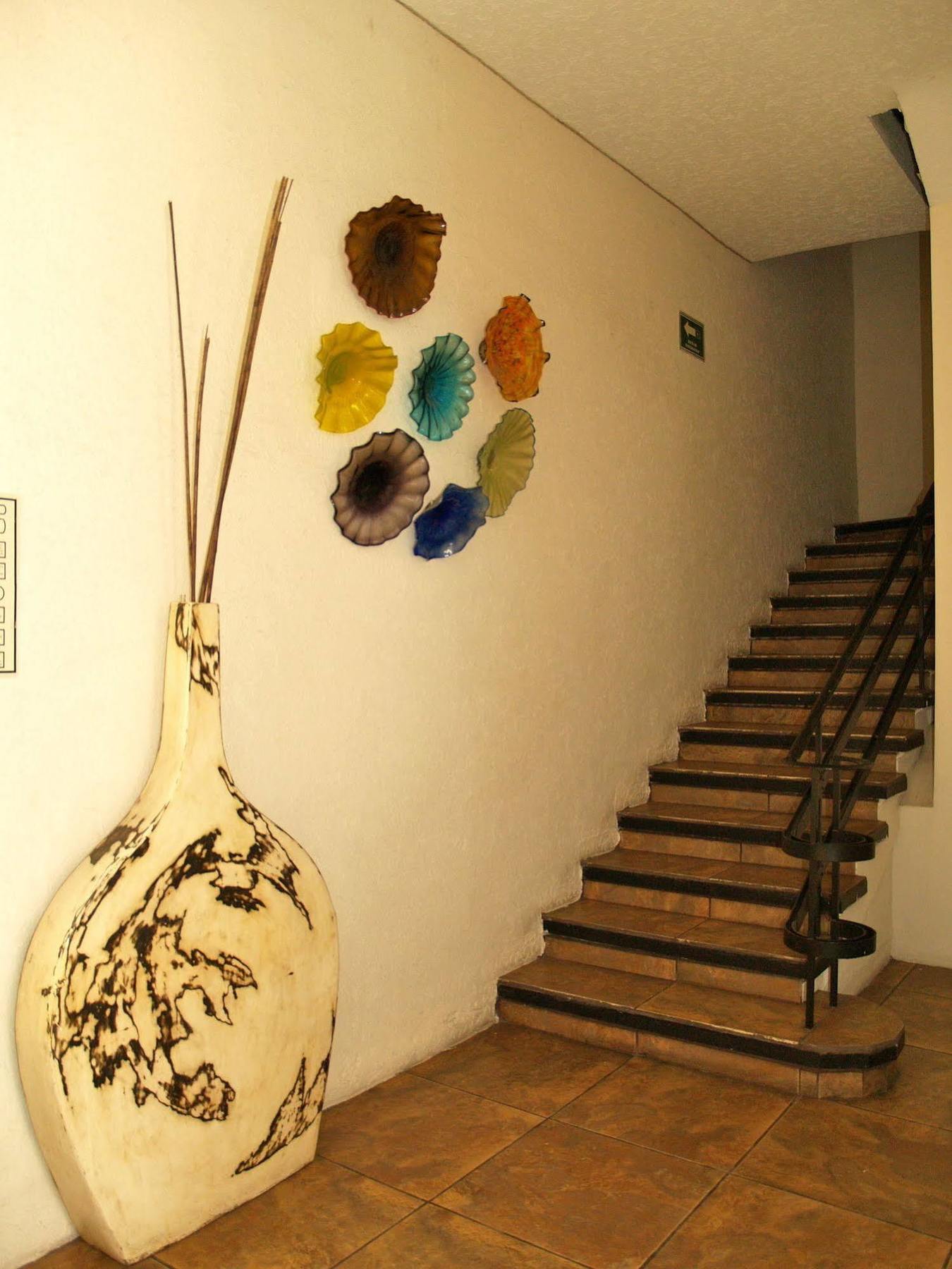 Hotel & Suites Galeria Morelia Buitenkant foto